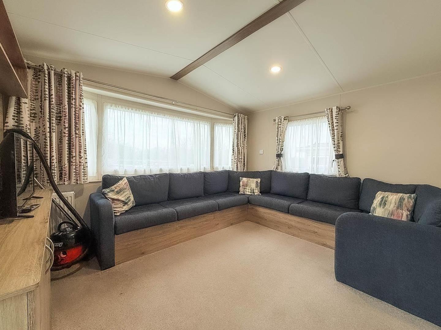 Beautiful Caravan With Decking At Trevella Holiday Park, Newquay, Ref 98082Hs Ньюкі Екстер'єр фото